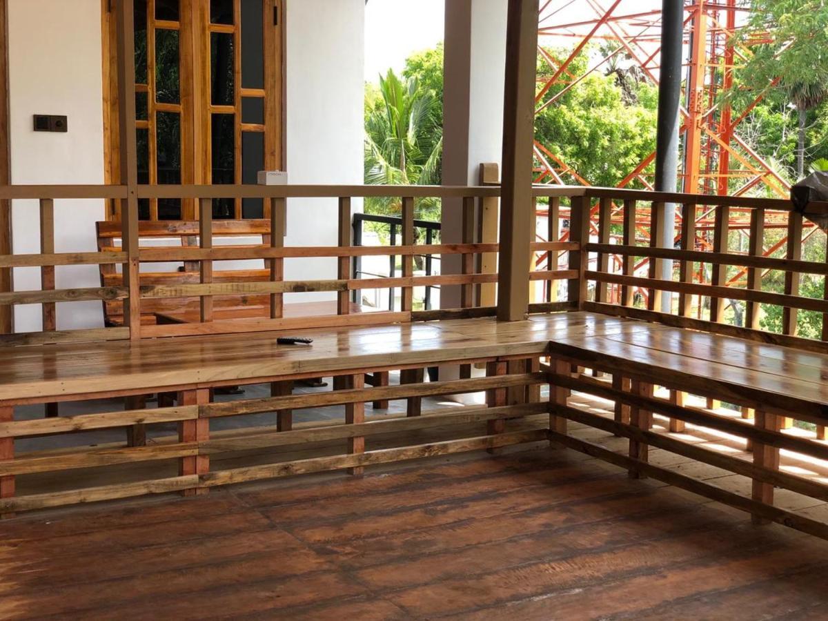 Resort Hankaanaa- Stay No Work Pottuvil Extérieur photo